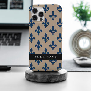 Fleur de Lis, Marineblau auf Beige, Royal, Ihr Nam iPhone 15 Pro Max Hülle