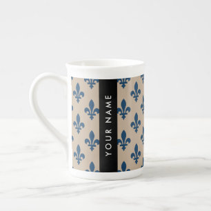 Fleur de Lis, Marineblau auf Beige, Royal, Ihr Nam Prozellantasse