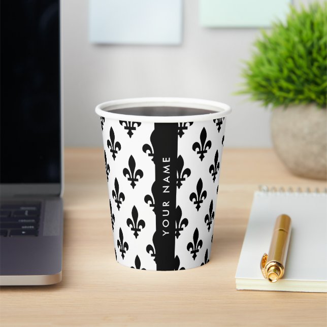Fleur de Lis, Schwarz auf Weiß, Schwarz, Ihr Name Pappbecher (InSitu)