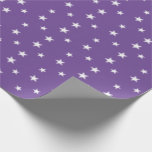 Flexible Lilac Stray Christmas Stars Geschenkpapier<br><div class="desc">Stray weiße Weihnachtssterne auf einem farbigen Hintergrund.</div>