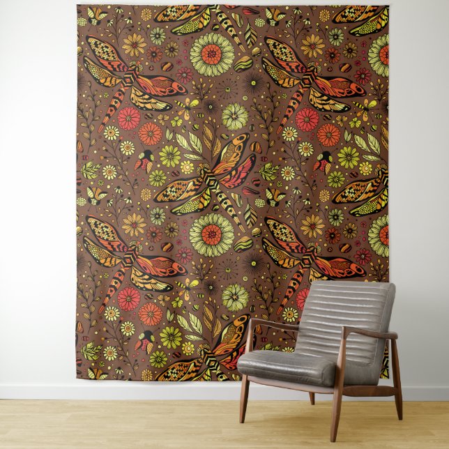 Fliege, Libelle auf Zimtbraun Wandteppich (Beispiel)