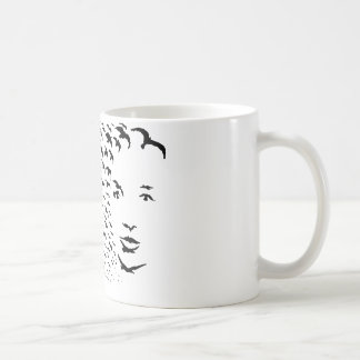Fliegen-Krähen-oder Gesichts-optische Täuschung Kaffeetasse