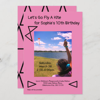 Fliegen wir zu einer Kite-Geburtstagsparty Einladung