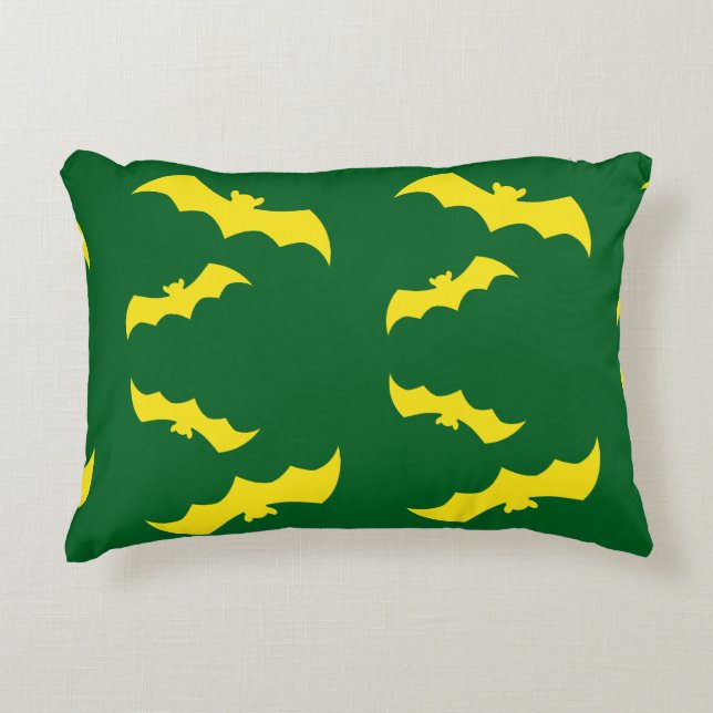 Fliegende gelbe Halloween-Fledermäuse Dekokissen (Vorderseite)