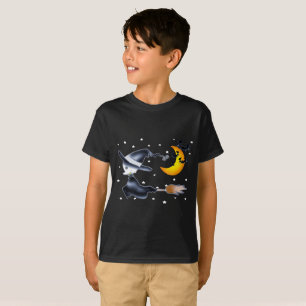 Fliegende Hexe in der Halloween-Nacht T-Shirt