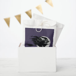 Fliegende Hexe saß vor einem Broomstick vor Geschenktütchen