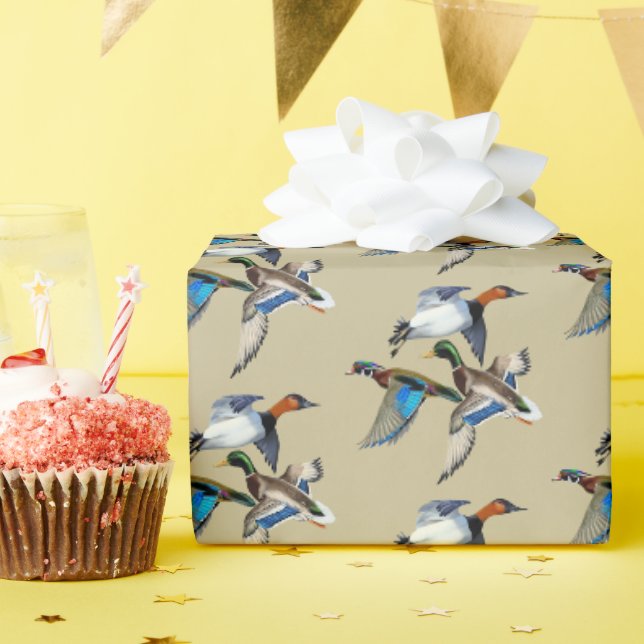 Fliegende Tafelenten, Stockenten und Waldschnatter Geschenkpapier (Geburtstagsparty)