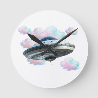 Fliegende Untertasse Runde Wanduhr