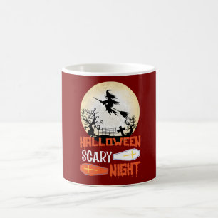 Fliegendes HexenHalloween-Friedhofsszene Tasse