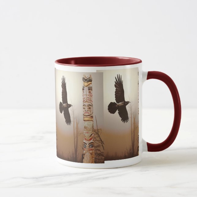 Fliegendes Raven & Totem Pole Fantasy Art Tasse (Rechts)
