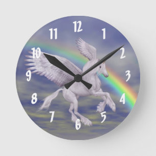 Fliegendes weißes Einhorn und Regenbogen Runde Wanduhr