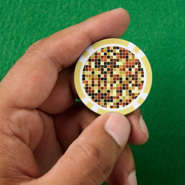 Fliesen, braune Mosaikfliesen, geometrisches Muste Pokerchips (Hand)