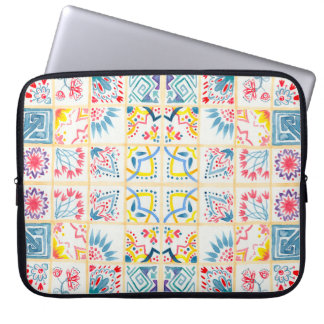 Fliesenboden mit orientalischen Ornamenten. Waterc Laptopschutzhülle