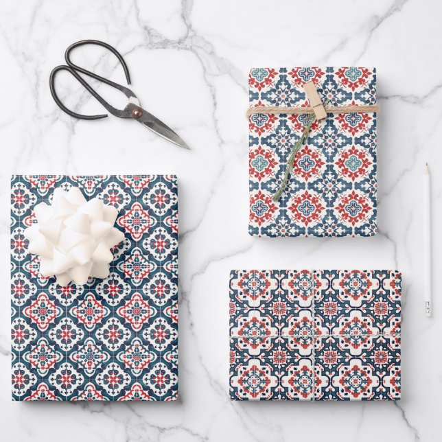 Fliesenmuster mit Navy-, Rot- und Aquamarinen Blum Geschenkpapier Set (Vorderseite)