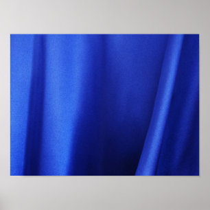 Fließender blauer Seidenstoff abstrakt Poster