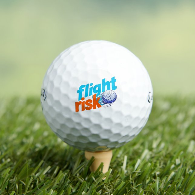 Flight Risk Golfball - Kühnes Grafikdesign (Insitu T-Shirt)