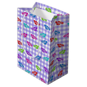 Flip-Flops auf Gingham Medium Geschenktasche Mittlere Geschenktüte