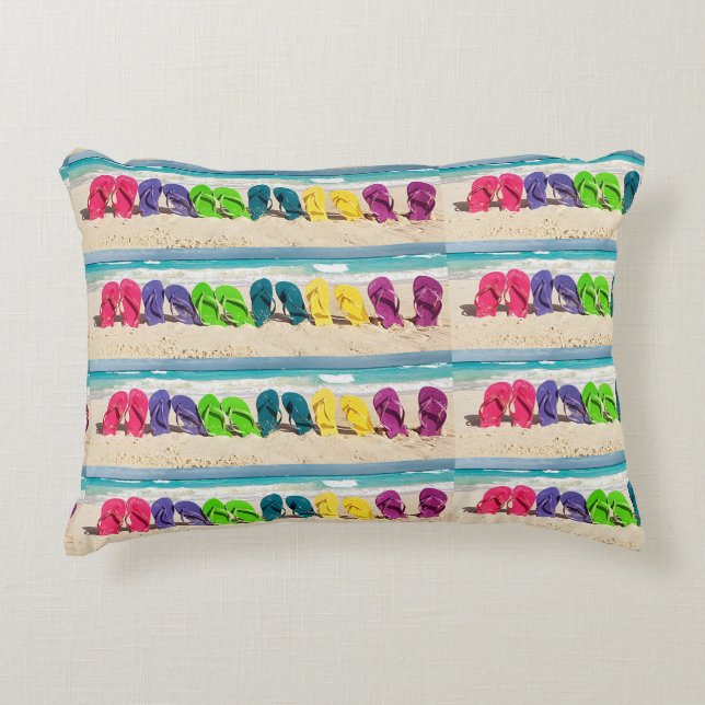 **FLIP-FLOPS-GALORE** UND "YELLOW"-RÜCKSEITE DEKOKISSEN (Vorderseite)