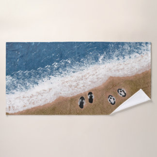 Flip Flops im Sand am Strand Badhandtuch Set