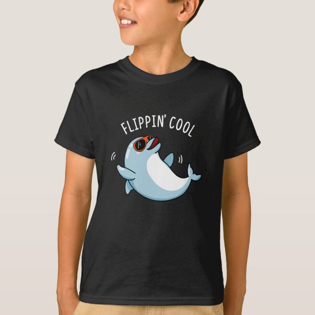 Flippin Cool Funny Dolphin Pun Dark BG T-Shirt (Vorderseite)
