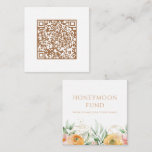 Flitterwochenfonds QR Code Elegante Blumenhochzeit Begleitkarte<br><div class="desc">Flitterwochenfonds QR Code Elegant Floral Wedding Modern Wedding Enclosure Cards mit eleganten orangen und gelben Blumen mit Grün und goldenen Glitzer Akzente auf einem weißen Hintergrund. Personalisieren Sie mit Ihrem individuellen QR-Code für eine einfache Zahlung für Spenden an einen Honeymoon-Fonds durch Hinzufügen der Payment-URL (PayPal, Venmo, Zelle, etc.) Teil einer...</div>