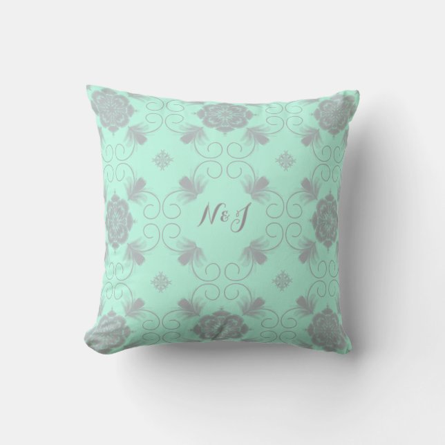 Flora Royale Decorative Throw Pillow Kissen (Vorderseite)