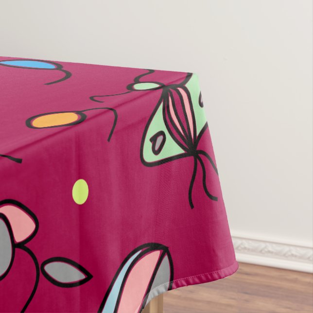 Flora und Schmetterlingsmuster — rosa Tischdecke (Beispiel)