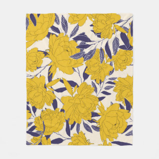 floral and leaf seamless pattern fleecedecke