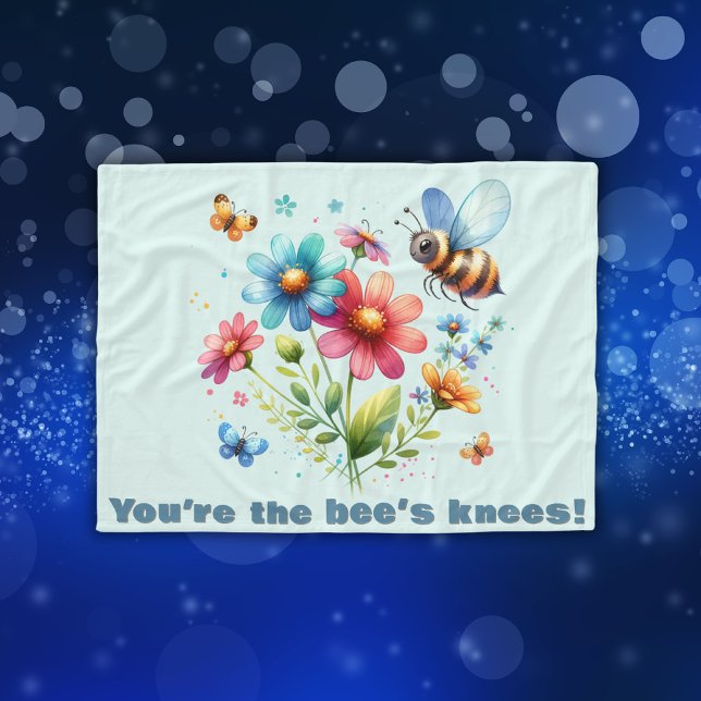 Floral-Aquarell-Monogramm Sie sind die Knie der Bi Fleecedecke (Von Creator hochgeladen)