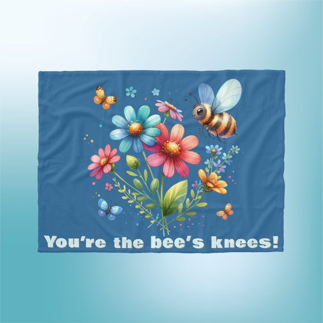 Floral-Aquarell-Monogramm Sie sind die Knie der Bi Fleecedecke (Von Creator hochgeladen)