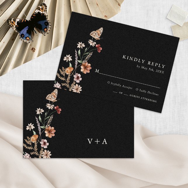 Floral Boho Chic Wedding RSVP Karte (Black Floral Boho Chic Wedding RSVP Card Monogrammed by Painted Paperie
)