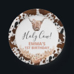 Floral Boho Highland Cow Geburtstagspartei Pappteller<br><div class="desc">Floral Boho Highland Kuh Geburtstagsparty Papier Platte Niedlich Kuh Thema Geburtstag Party Papier Platte in einem böhmischen Stil mit einem schönen bohobobobaroten Blumengesteck mit Pampas Gras,  Hochland Kuh Bild und einem braunen Kuhflachshintergrund. Diese blühende Hochland Kuh Party Papiertafel ist eine schöne Ergänzung zu der Geburtstagsparty Ihres kleinen Mädchens.</div>