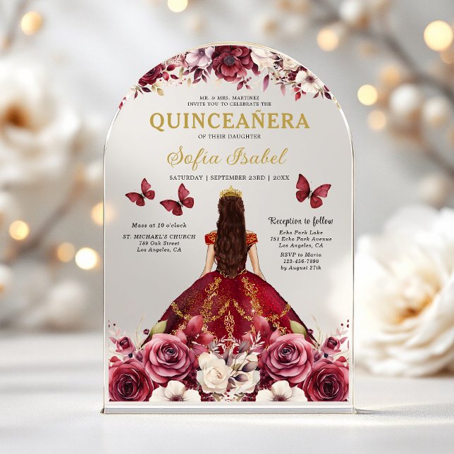 Floral Burgundy Butterfly Prinzessin Quinceanera Acryleinladungen (Von Creator hochgeladen)