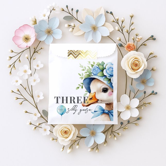 Floral Coquette Bow Silly Goose Boy Birthday  Geschenktütchen (Von Creator hochgeladen)