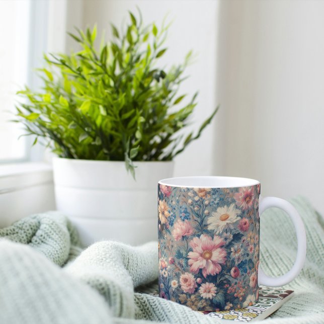 Floral Elegance Kaffeetasse (Von Creator hochgeladen)