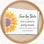 Floral Family Wiedersehen Save the Date Ankündigungspostkarte<br><div class="desc">Frag deiner Familie, für ihre Wiedersehen mit dieser Save the Date Save the Date zu gehen. Es verfügt über eine Aquarellblume in Gelb- und Orangetönen. Einfach mit Ihrem Namen und Ihren Details anpassbar. Weil wir unsere eigenen Kunstwerke erstellen, werden Sie dieses exakte Bild von anderen Designern nicht finden. Original Wasserfarbe...</div>