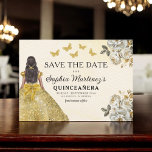 Floral Gold Save the Date Geburtstag Quinceanera<br><div class="desc">Erzählen Sie Ihren besonderen Tag mit der Floral Gold Save the Date Quinceañera Karte. Dieses elegante Design besticht durch luxuriöse goldene Blumenakzente, die Eleganz und Charme ausstrahlen. Das Hotel ist ideal, um den Ton für Ihre kommende Quinceañera zu bestimmen, und vereint Save the Date eine Touch von regaler Schönheit mit...</div>