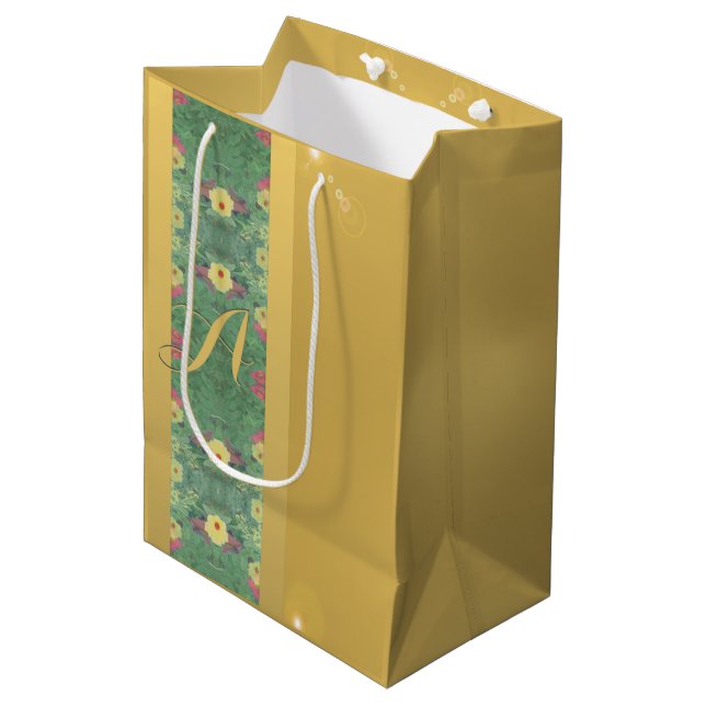 Floral Messingähnliche Monogram-Geschenktasche Mittlere Geschenktüte (Vorderseite Schrägansicht)