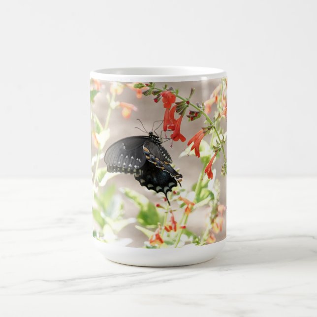 Floral mit Schmetterling Kaffeetasse (Mittel)
