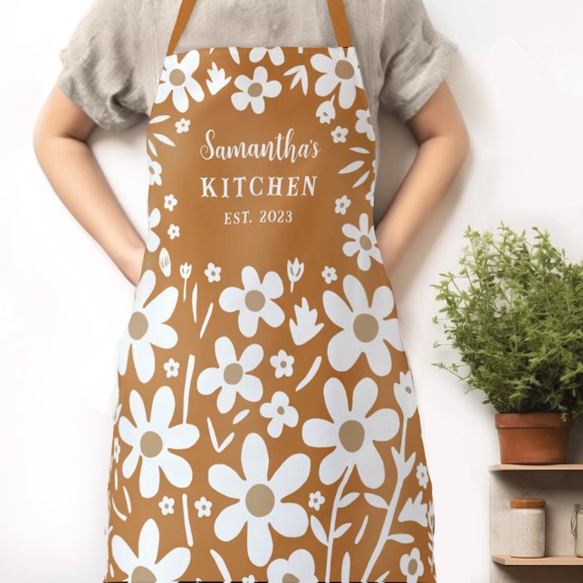 Floral Orange White Women's Schürze (Whether you're baking, painting, or gardening, this personalized apron adds flowers to your day!)