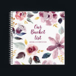 Floral Our Bucket List Keepake Journal Notizbuch<br><div class="desc">Dieses Journal hat Blume verstreut,  die die Wörter Unsere Eimerliste und die Namen der Paare umkreisen. Es ist das perfekte Hochzeitsgeschenk,  damit sich die Neuvermählten eine gemeinsame Eimerliste erträumen können. Original Design Clare Swindlehurst (c)</div>
