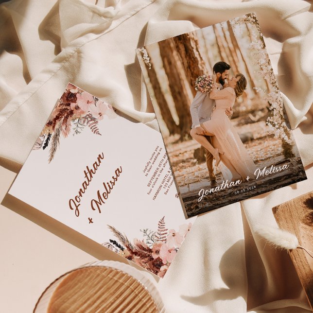 Floral Pampas Rust Terracotta Script Foto Wedding Einladung (Von Creator hochgeladen)