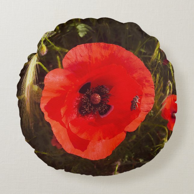 Floral Poppy Dream – Botanical Fantasy Wildflowers Rundes Kissen (Vorderseite)