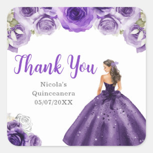 Floral Princess in dunkelviolettem Kleid Quinceane Quadratischer Aufkleber