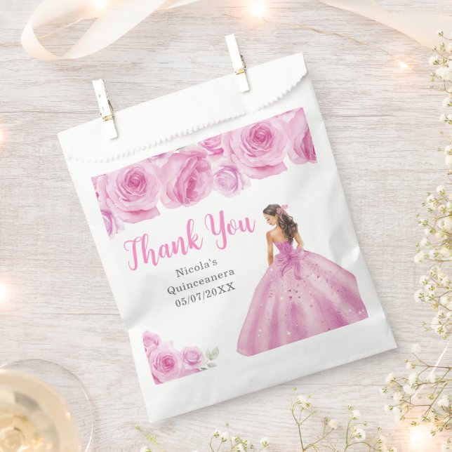 Floral Princess in Light Pink Dress Quinceanera Geschenktütchen (Ausgeschnitten)