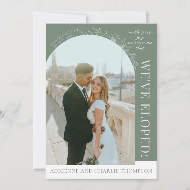 Floral Simplicity 1 Modern Green Elopement Ankündigung (Vorderseite)
