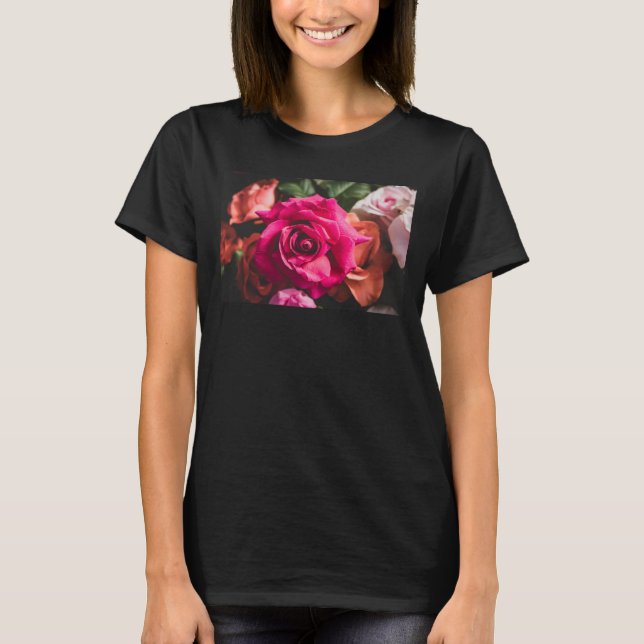 Floral Vibrant Pink Rose Flower Photography  T-Shirt (Vorderseite)