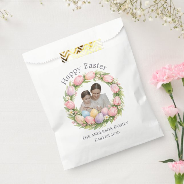 Floral Wreath & Family Photo Personalized Easter  Geschenktütchen (Versiegelt)