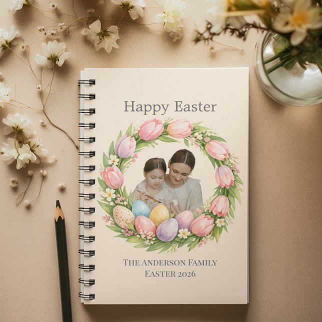 Floral Wreath & Family Photo Personalized Easter  Notizbuch (Von Creator hochgeladen)