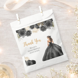 Florale Prinzessin im schwarzen Kleid Sweet Sixtee Geschenktütchen